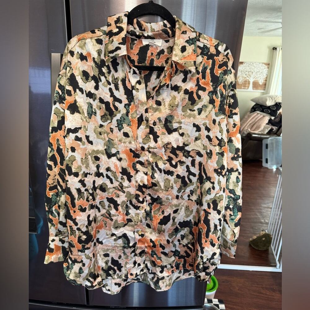 (M) Entro button up top